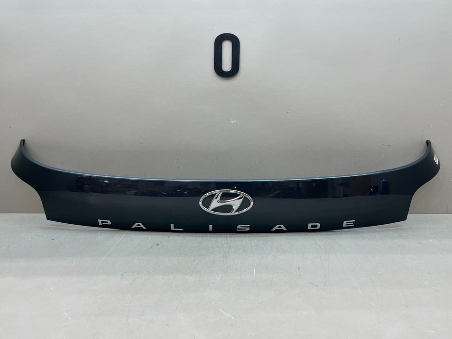 2020-2022 HYUNDAI PALISADE REAR LIFTGATE FINISH PANEL MOLDING 87311-S8000 OEM
