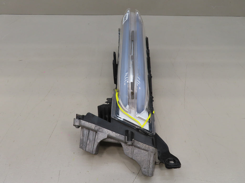 2017-2021 PORSCHE PANAMERA FRONT RIGHT PASSENGER DAYTIME/ TURN SIGNAL LIGHT OEM