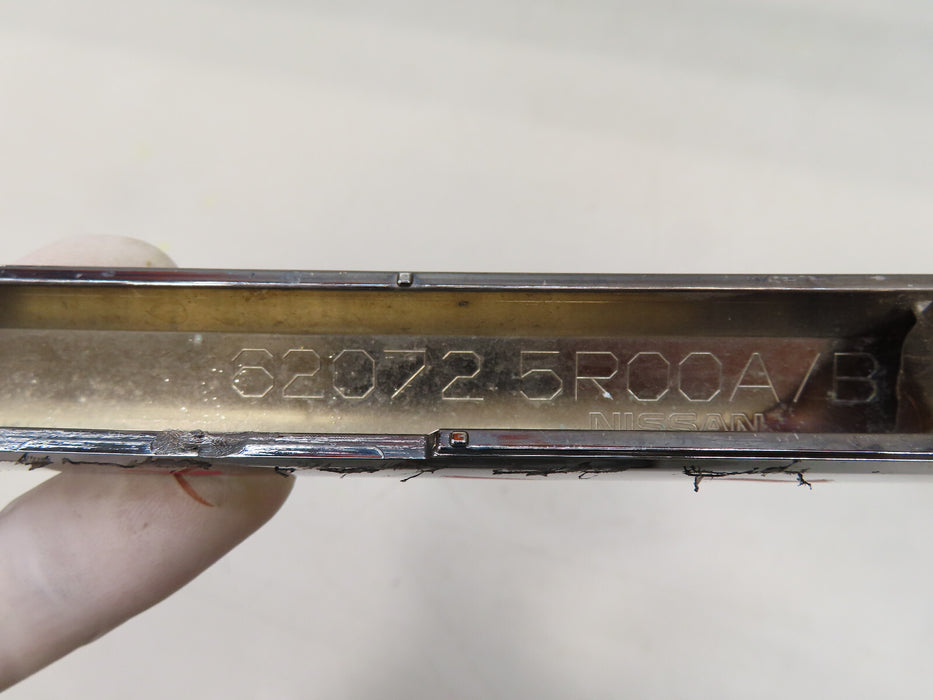 2021 2022 2023 NISSAN KICKS FRONT CHROME TRIM OEM 62072-5R00A