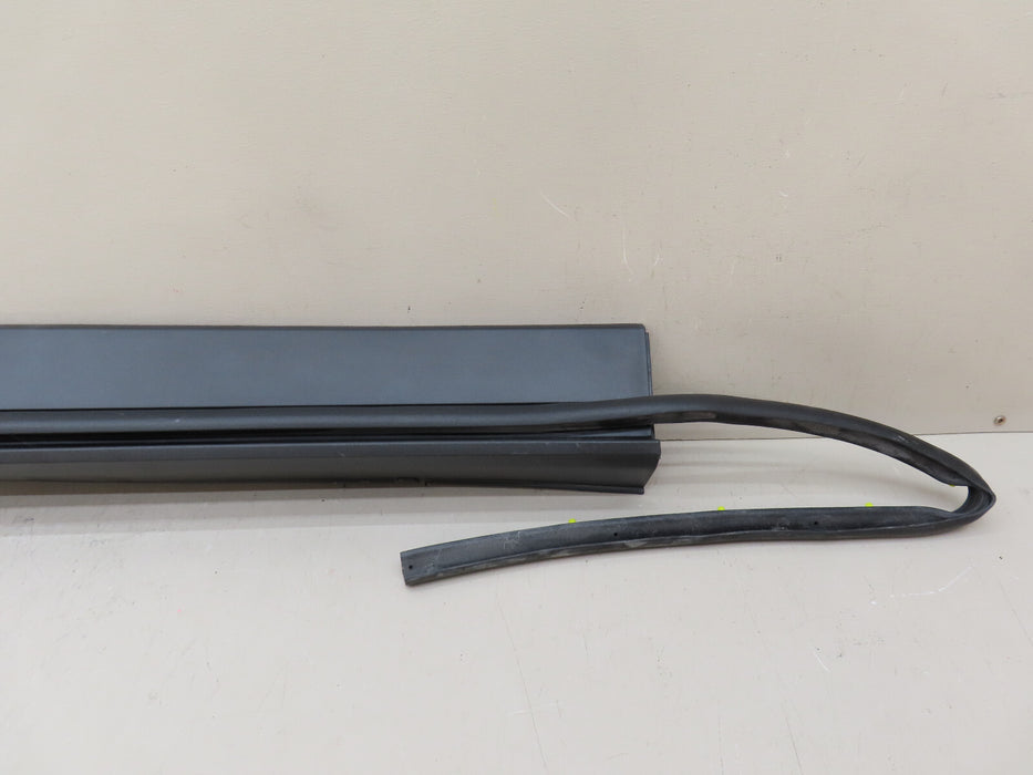 2018-2023 CHEVROLET EQUINOX LEFT DRIVER SIDE ROCKER PANEL SKIRT MOLDING OEM