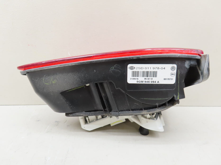 2015-2017 VOLKSWAGEN GOLF GTI REAR RIGHT PASSENGER SIDE INNER TAIL LIGHT OEM