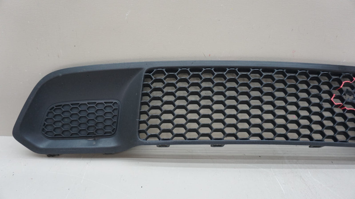 2014-2018 JEEP GRAND CHEROKEE FRONT LOWER GRILLE 68262006AA OEM