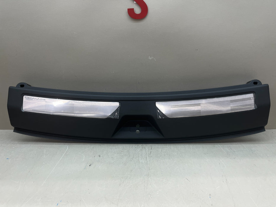 2020-2025 CADILLAC ESCALADE REAR LOWER LIFTGATE SILL TRIM OEM 85124298