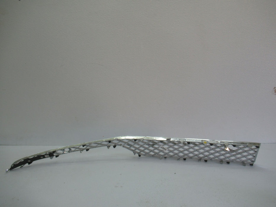 2017-2020 BENTLEY BENTAYGA FRONT LOWER RIGHT SIDE GRILL GRILLE TRIM GUIDE OEM
