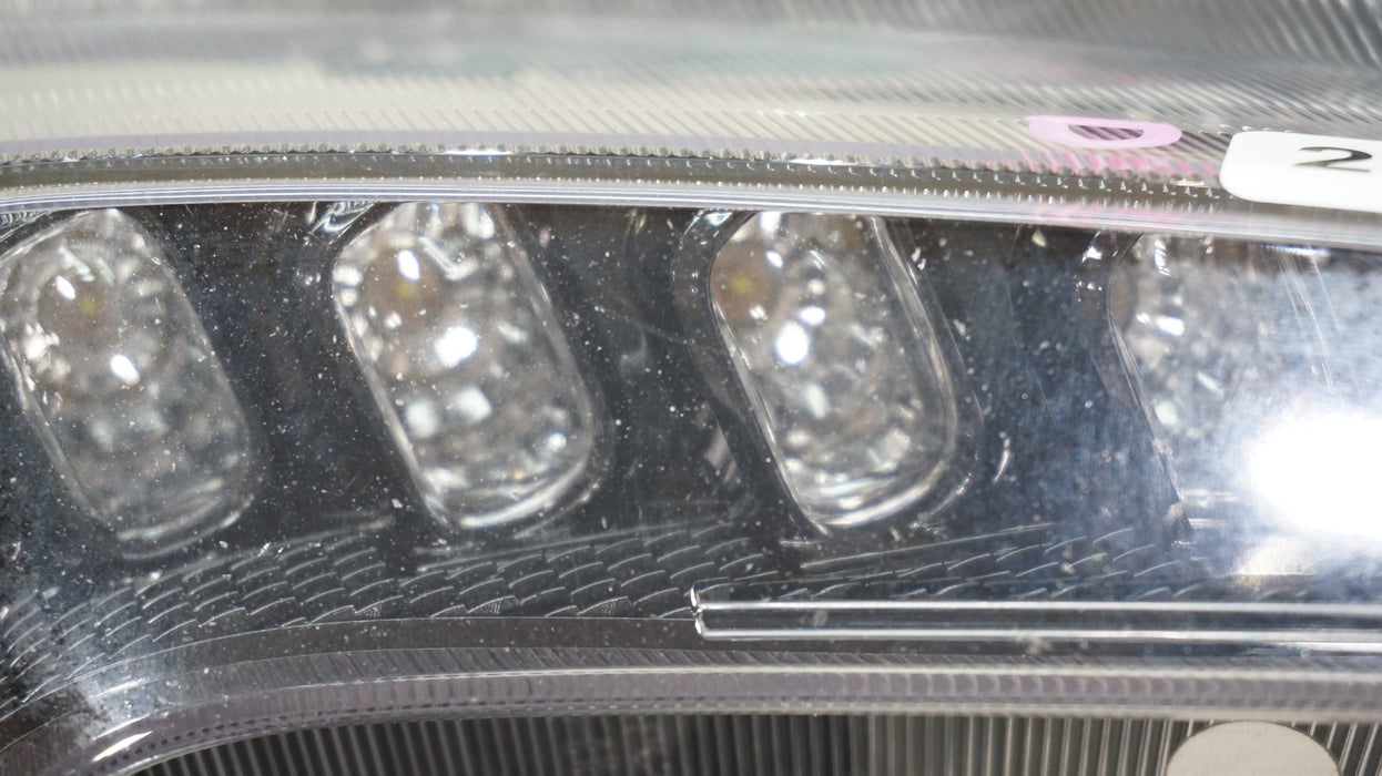 2017-2018 HYUNDAI ELANTRA FRONT RIGHT PASSENGER SIDE FOG LIGHT OEM 92208-F2100