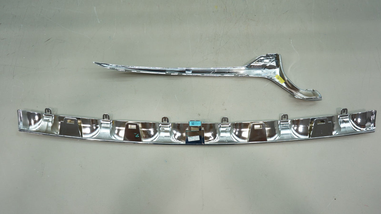 2022-2024 JEEP GRAND CHEROKEE FRONT GRILLE SURROUND CHROME OEM 68577398AA