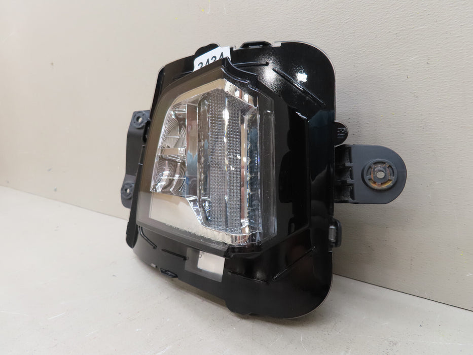 2018 2019 CADILLAC XTS FRONT RIGHT PASSENGER DAY TIME LIGHT OEM 23353386