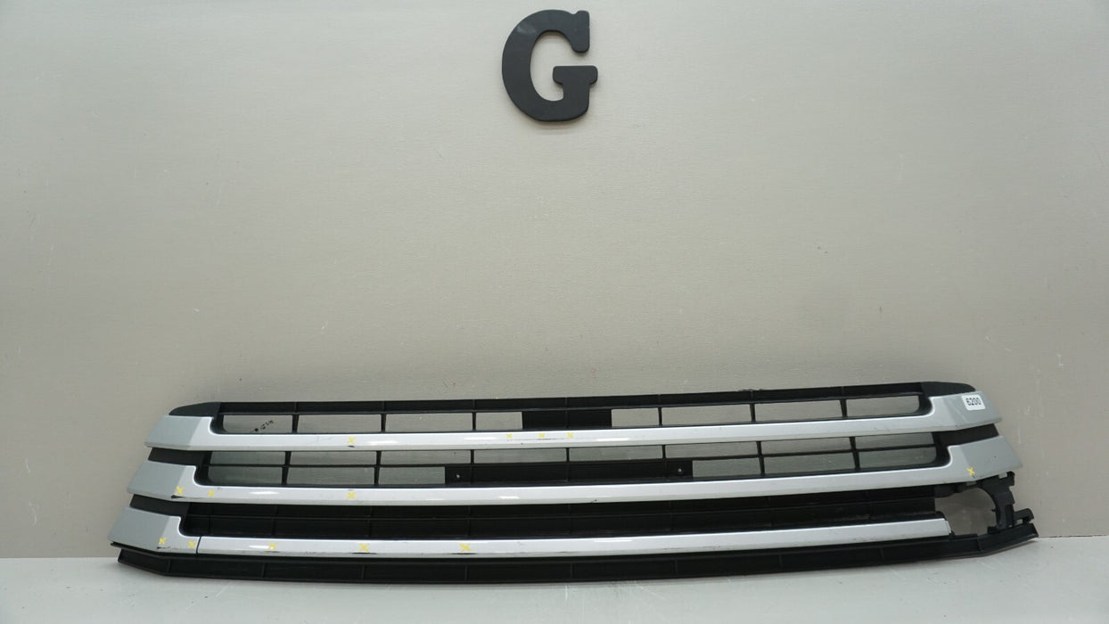 2017-2019 TOYOTA HIGHLANDER FRONT LOWER GRILLE 53102-0E070 OEM 17 18 19
