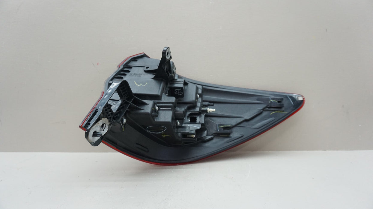 2015-2019 SUBARU OUTBACK REAR LEFT DRIVER SIDE OUTER TAIL LIGHT STOP LAMP OEM
