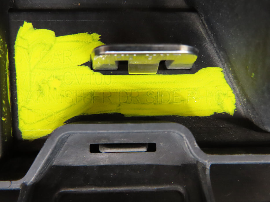 2022-2024 KIA EV6 FRONT RIGHT PASSENGER SIDE DOOR TRIM GARNISH OEM