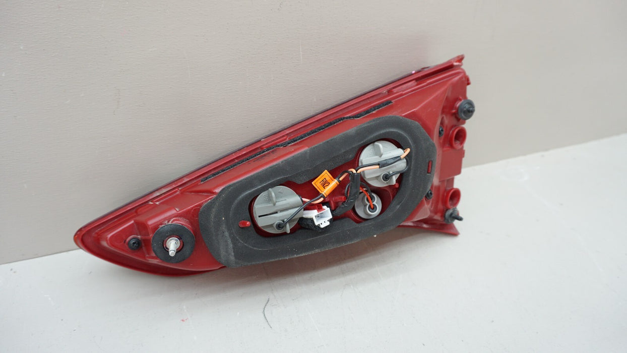 2016-2018 HYUNDAI TUCSON REAR LH LEFT DRIVER SIDE INNER TAIL LIGHT OEM