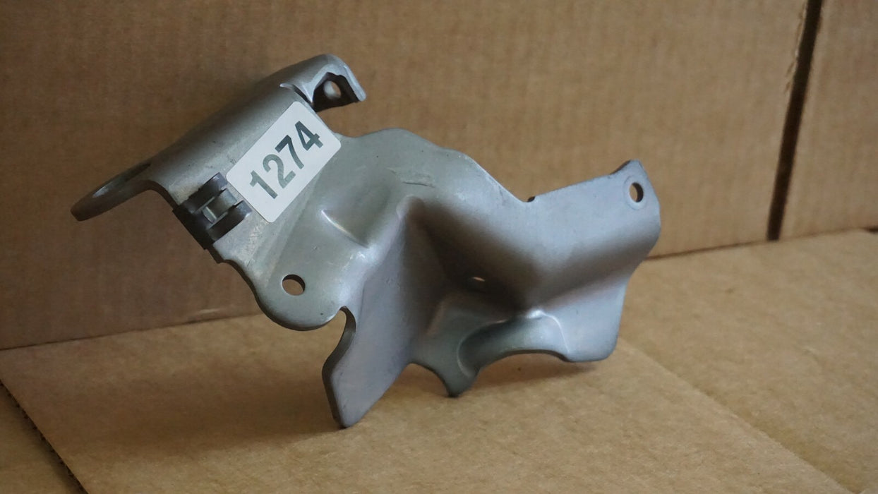 2016-2020 MERCEDES C63 AMG W205 4.0L M177 FUEL PUMP PLATE BRACKET SUPPORT OEM