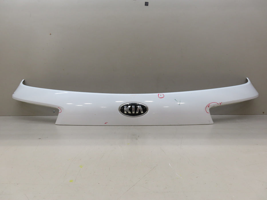 2016 2017 2018 2019 2020 KIA SORENTO REAR LIFTGATE GARNISH UPPER MOLDING OEM