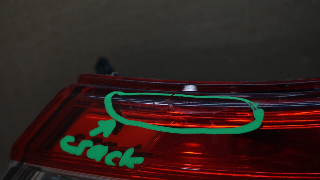 2018-2020 TOYOTA CAMRY RH RIGHT PASSENGER SIDE OUTER TAIL LIGHT OEM 18 19 20