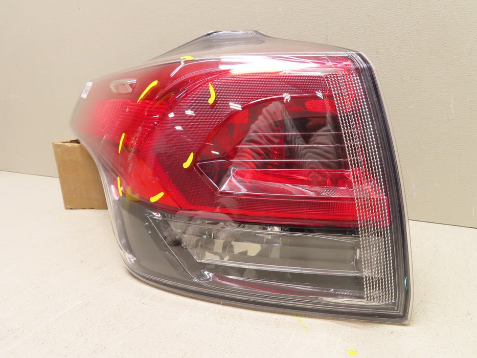 2016 2017 2018 TOYOTA RAV4 LEFT DRIVER LH SIDE HALOGEN TAIL LIGHT LAMP OEM