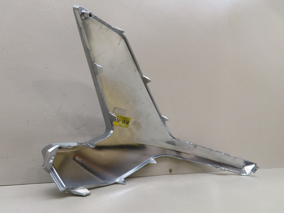 2021-2023 HYUNDAI SANTA FE FRONT RIGHT PASSENGER SIDE SKID PLATE OEM 86579-S2600