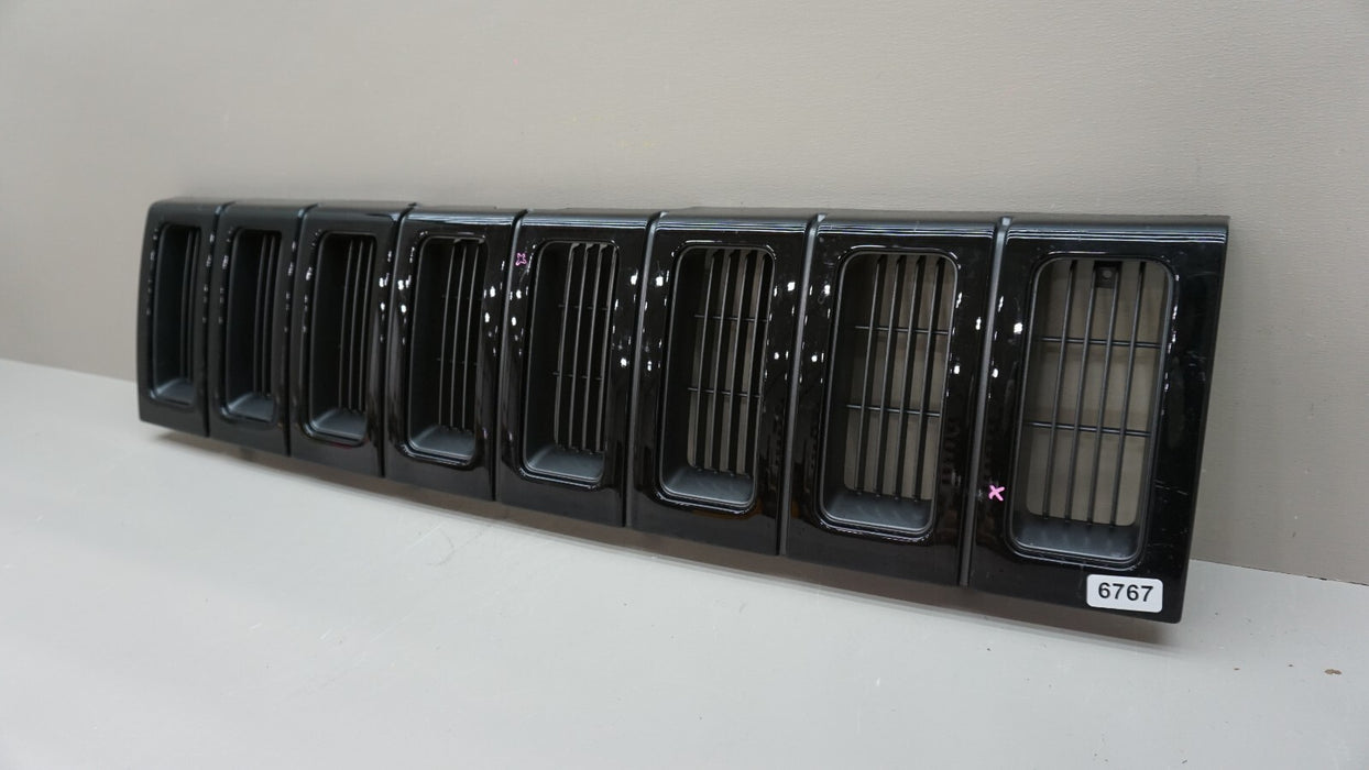 1993-1995 JEEP CHEROKEE FRONT UPPER MAIN GRILLE 5DF54TRM OEM 93 94 95