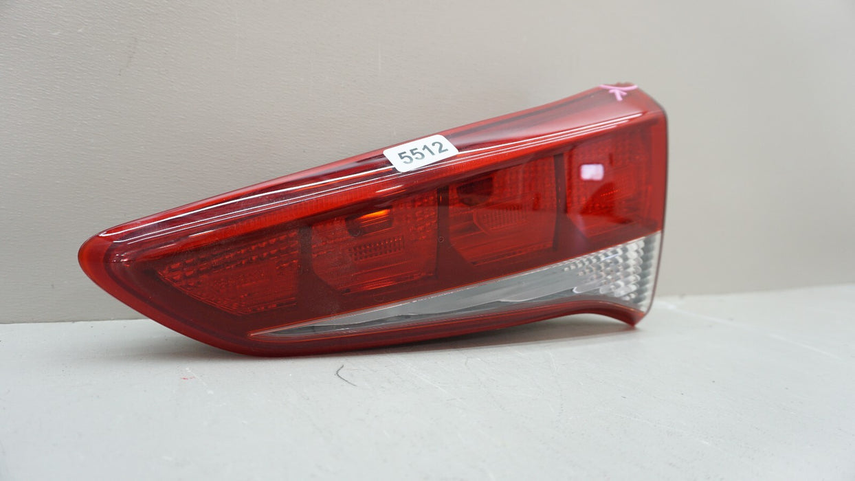 2016-2018 HYUNDAI TUCSON REAR RH RIGHT PASSENGER SIDE INNER TAIL LIGHT OEM