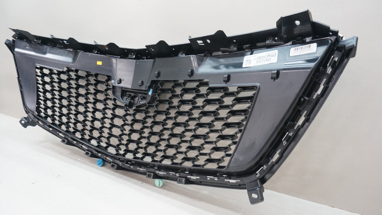 2020-2025 CADILLAC XT5 FRONT UPPER GRILLE W CAMERA HOLE OEM 84226179