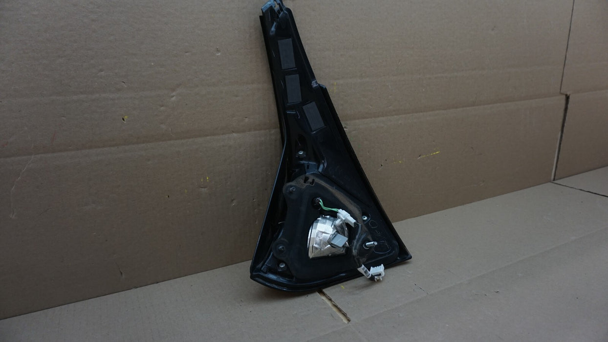 2015-2018 NISSAN MURANO RIGHT PASSENGER SIDE INNER TAIL LIGHT OEM 15 16 17 18