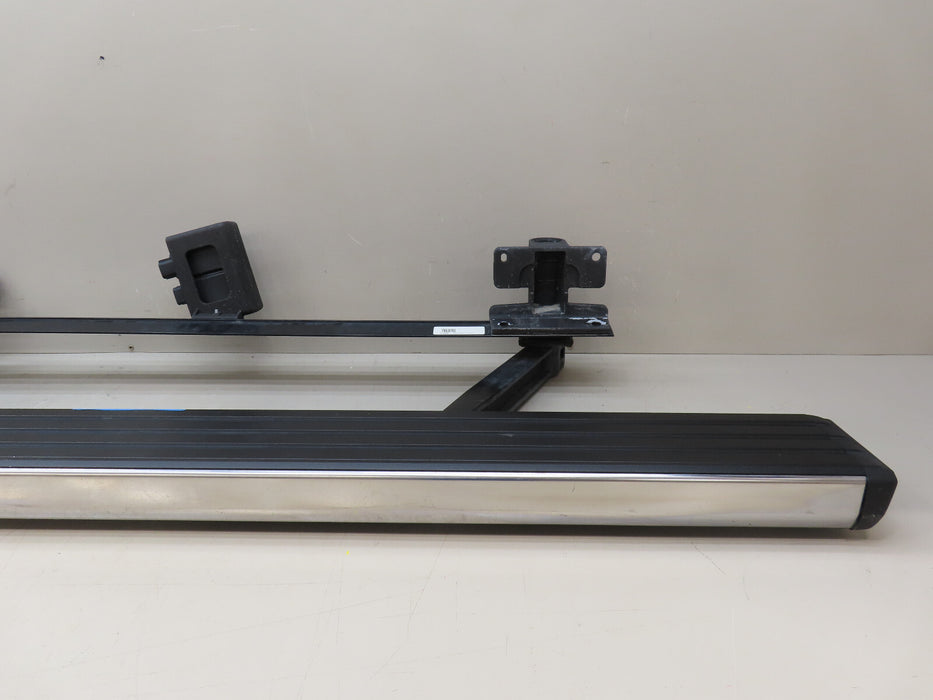 2022-2023 CHEVROLET-GMC SILVERADO/SIERRA 1500 RETRACTING RUNNING BOARD OEM