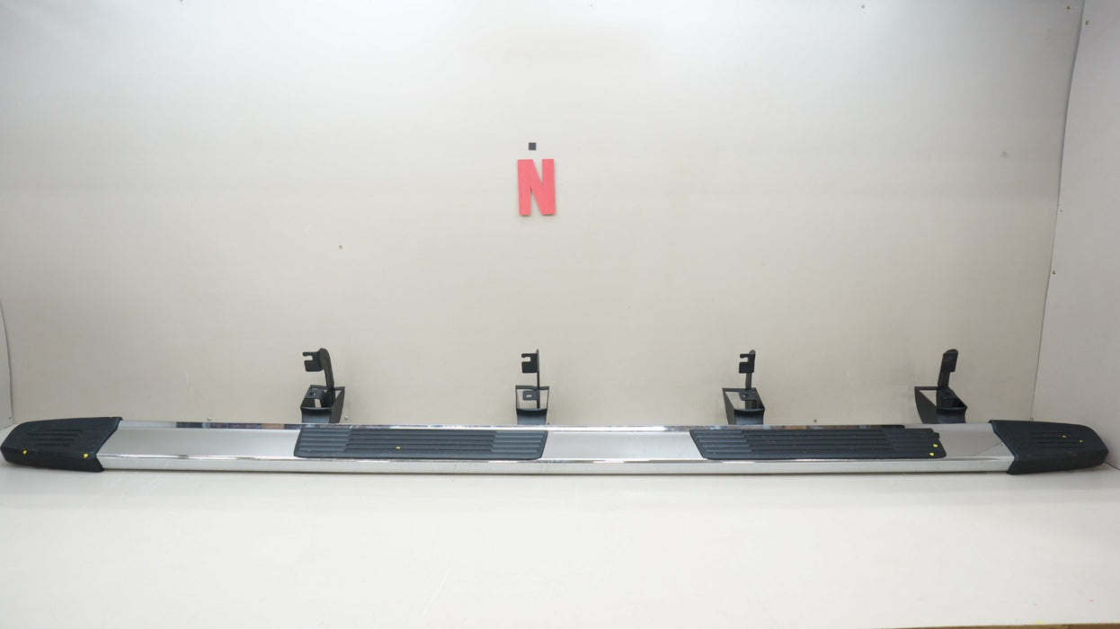 2019-2024 CHEVROLET SILVERADO / SIERRA 1500 RIGHT RUNNING BOARD OEM 84016710