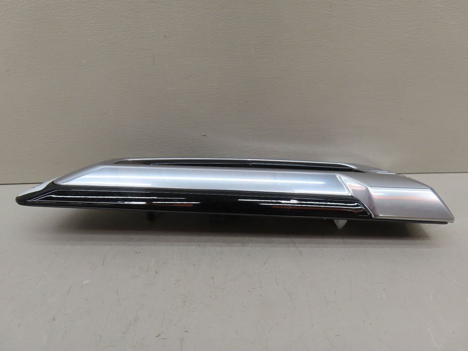 GMC FRONT RIGHT PASSENGER SIDE FENDER VENT OEM