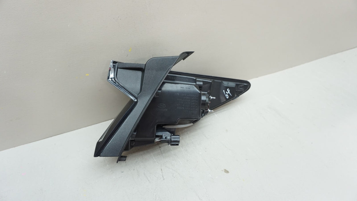 2022-2024 HYUNDAI TUCSON REAR RH RIGHT PASSENGER SIDE OUTER TAIL LIGHT OEM