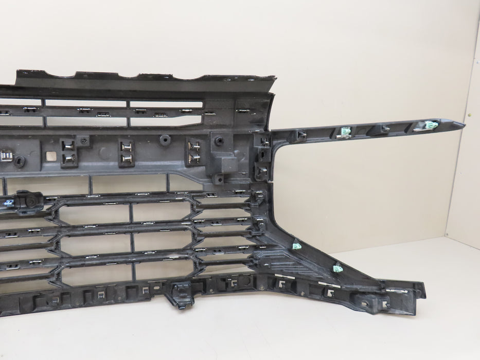 2024 CHEVROLET TAHOE, SUBURBAN FRONT RADIATOR GRILL GRILLE OEM