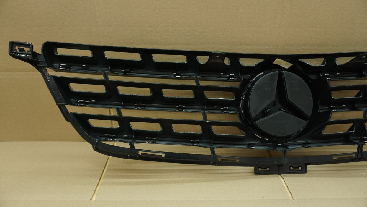 2012-2015 MERCEDES-BENZ ML350 FRONT BUMPER CENTER GRILL GRILLE OEM A0008880060
