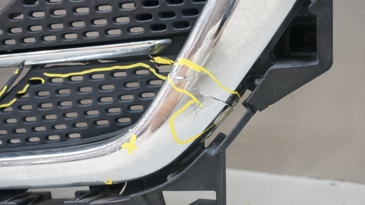 2018-2021 CHEVROLET TRAVERSE FRONT BUMPER RADIATOR GRILLE OEM 84344488 *DAMAGED*