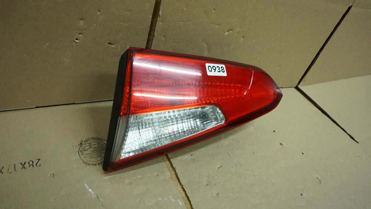 2014-2016 KIA FORTE REAR RIGHT PASSENGER SIDE INNER TAIL LIGHT HALOGEN LAMP OEM