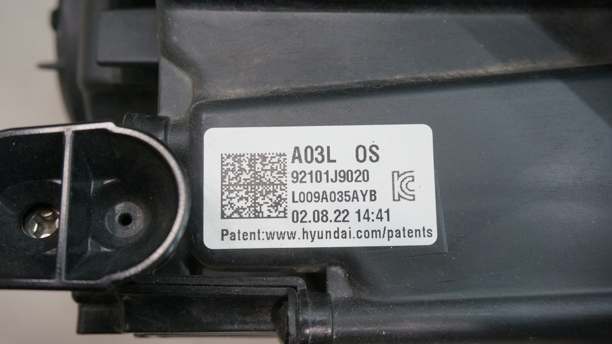 2018-2021 HYUNDAI KONA LH LEFT DRIVER HALOGEN HEADLIGHT 92101-J9020 OEM
