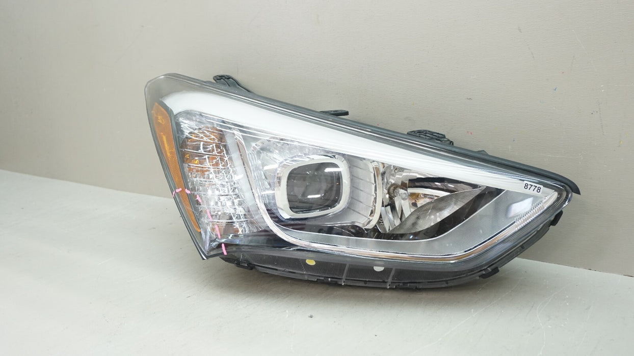2013-2016 HYUNDAI SANTA FE FRONT RIGHT PASSENGER SIDE HALOGEN HEADLIGHT OEM