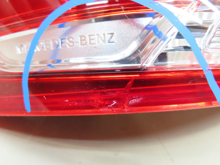 2013-2015 MERCEDES-BENZ GLK 250 REAR LEFT DRIVER SIDE TAIL LIGHT OEM A2049060357