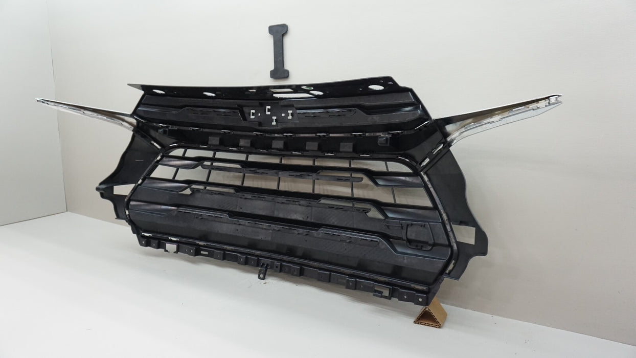 2021-2022 CHEVROLET TAHOE FRONT MAIN GRILLE 42756111 OEM