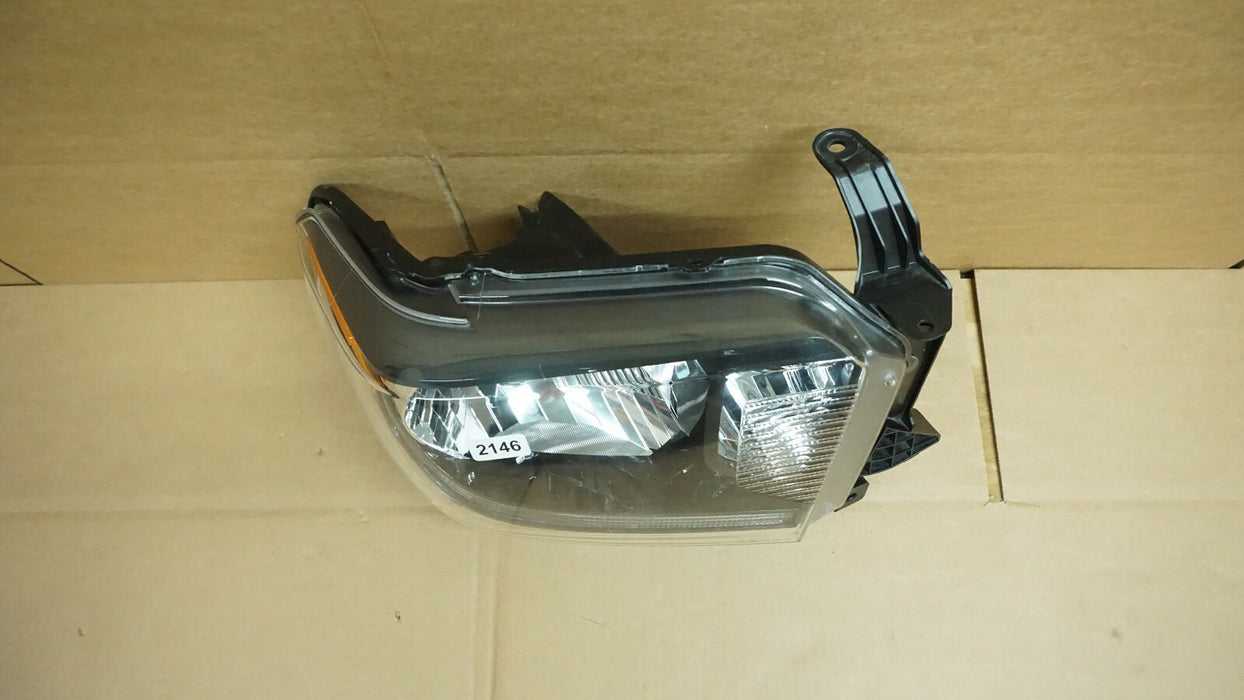 2014-2017 TOYOTA TUNDRA RIGHT PASSENGER SIDE HALOGEN HEADLIGHT HEADLAMP OEM