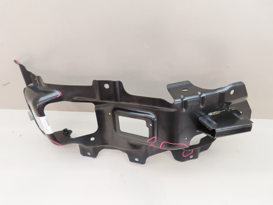 2014-2015 GMC SIERRA 1500 FRONT RIGHT BUMPER MOUNT BRACKET AFTERMARKET GM1063109