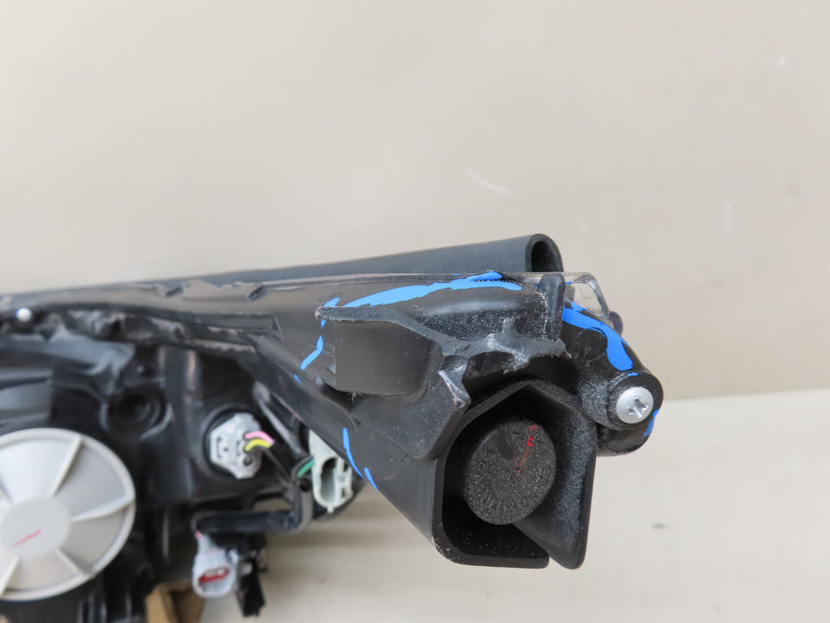 2017 2018 TOYOTA HIGHLANDER FRONT RIGHT PASSENGER SIDE HEADLIGHT AFTERMARKET