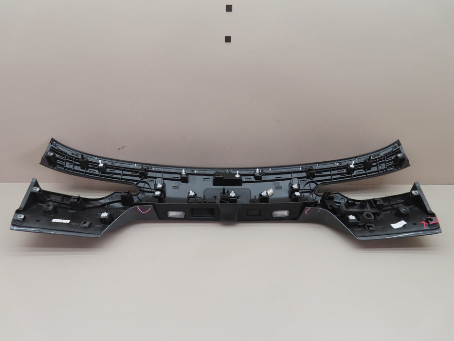 2021-2022 JEEP GRAND CHEROKEE L REAR TAILGATE MOLDING PANEL TRIM OEM ZBL51TRMAA
