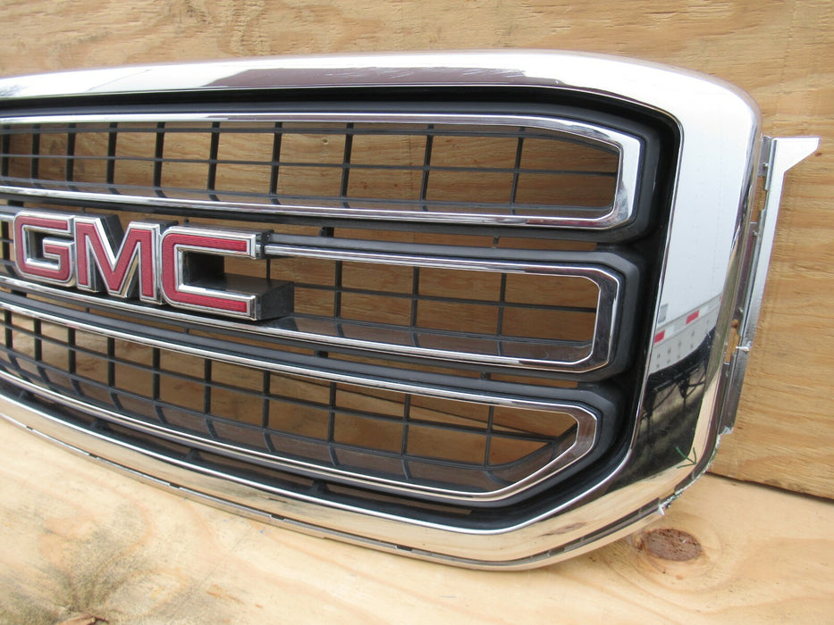 2015 - 2018 GMC YUKON FRONT RADIATOR COVER GRILL GRILLE PANEL CHROME PLASTIC OEM