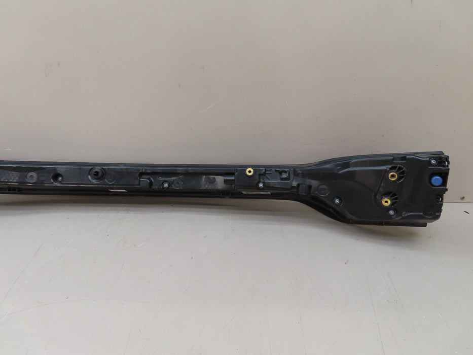 2019-2022 PORSCHE MACAN REAR CENTER TAIL LIGHT LED OEM 95B.945.208.L