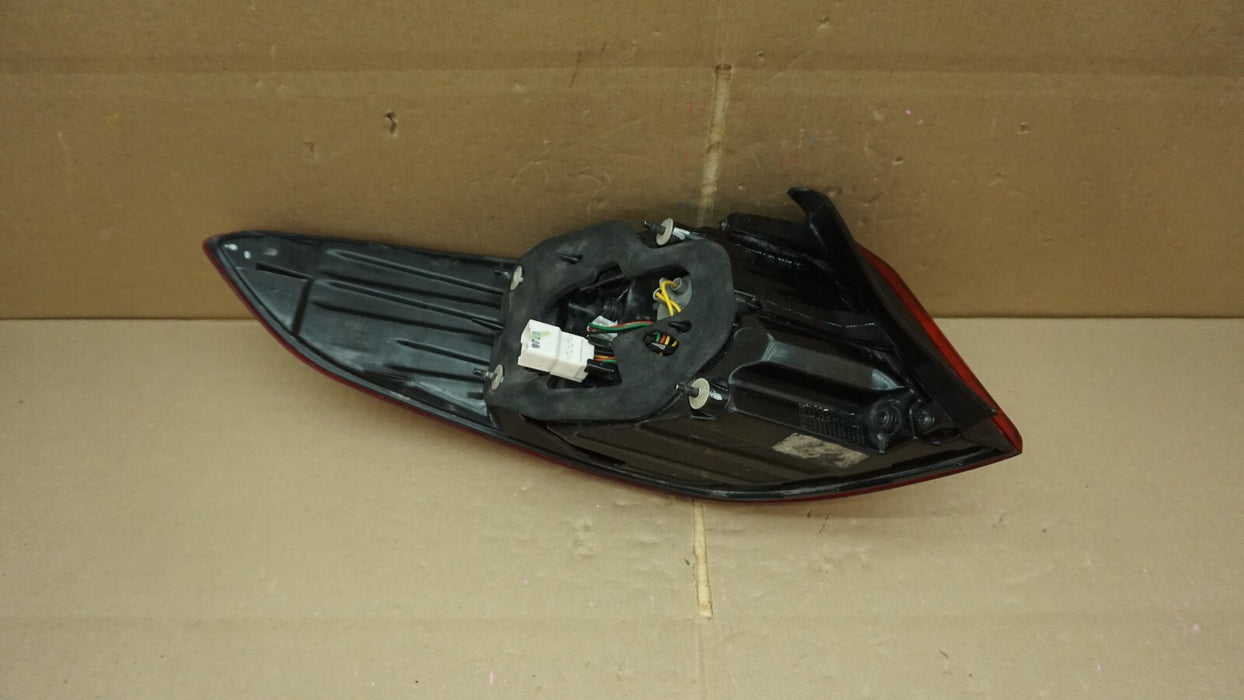 2015-2017 HYUNDAI SONATA REAR LEFT DRIVER SIDE TAIL LIGHT HALOGEN OEM 15 16 17