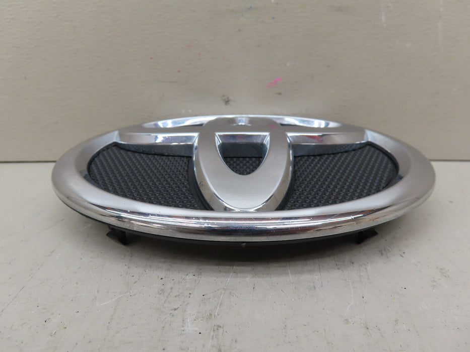 2007-2009 TOYOTA CAMRY FRONT GRILL GRILLE EMBLEM OEM 75311-06060