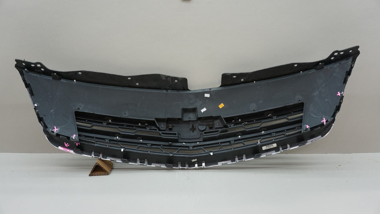 2013-2017 CHEVROLET TRAVERSE FRONT UPPER GRILLE 20988633 OEM