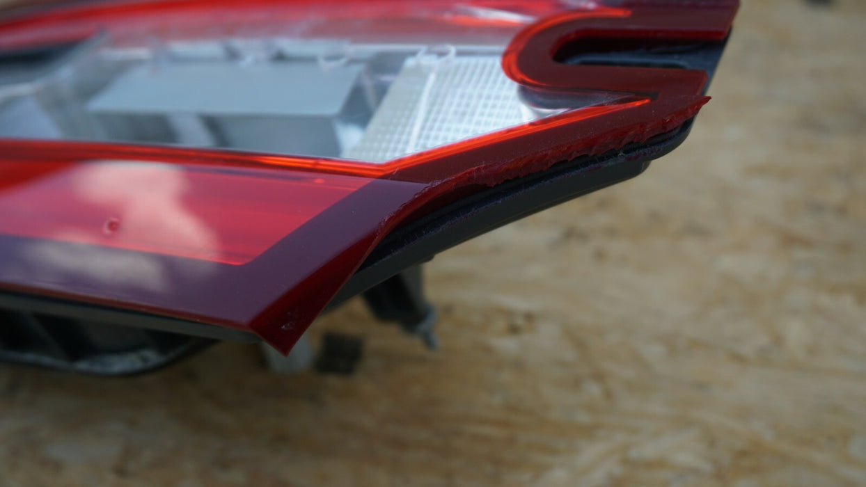 17 18 2017 2018 FORD FUSION LEFT REAR TRUNK LID INNER TAILLIGHT OEM