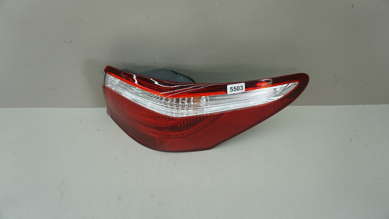 2007-2009 LEXUS LS460 REAR RIGHT PASSENGER SIDE OUTER TAIL LIGHT BRAKE LAMP OEM