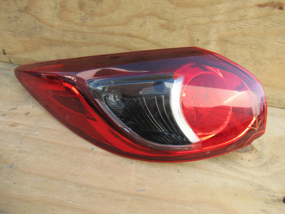 2013-2016 MAZDA CX-5 REAR LEFT DRIVER SIDE OUTER TAIL LIGHT STOP BRAKE LAMP OEM