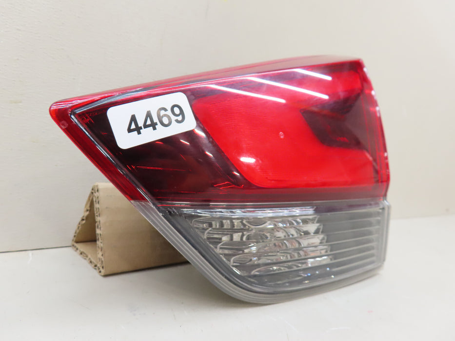 2017-2020 NISSAN ROGUE REAR RIGHT PASSENGER INNER TAIL LIGHT OEM