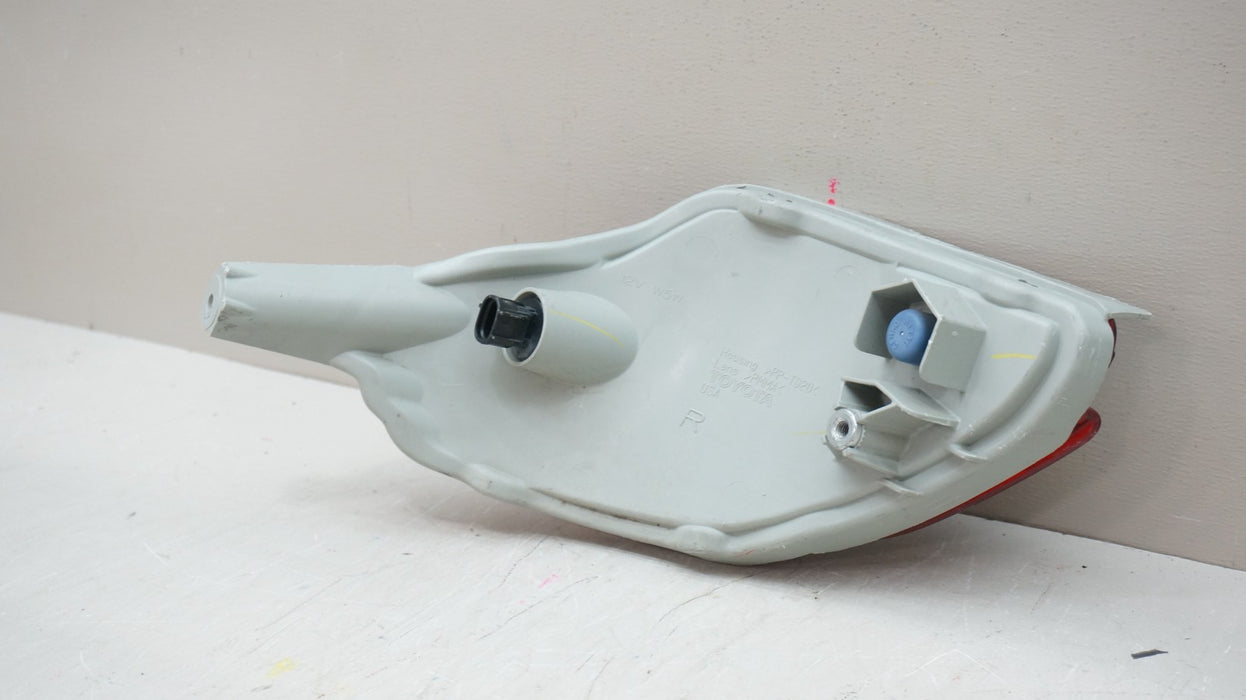 2010-2015 LEXUS RX350 RX450H REAR RIGHT SIDE BUMPER REFLECTOR OEM